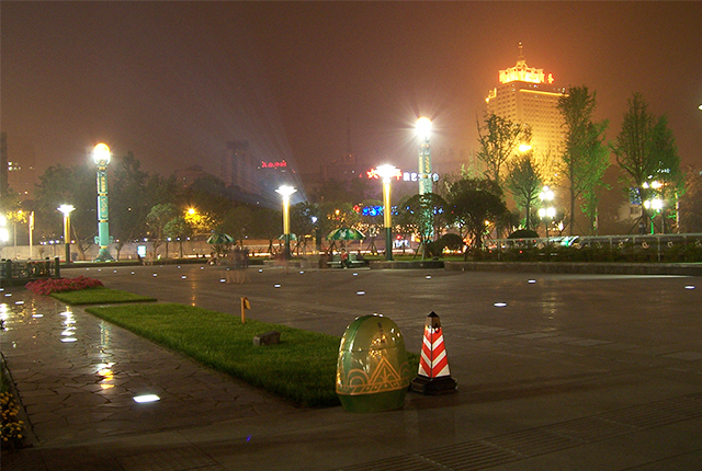 廣場(chǎng)LED景觀燈